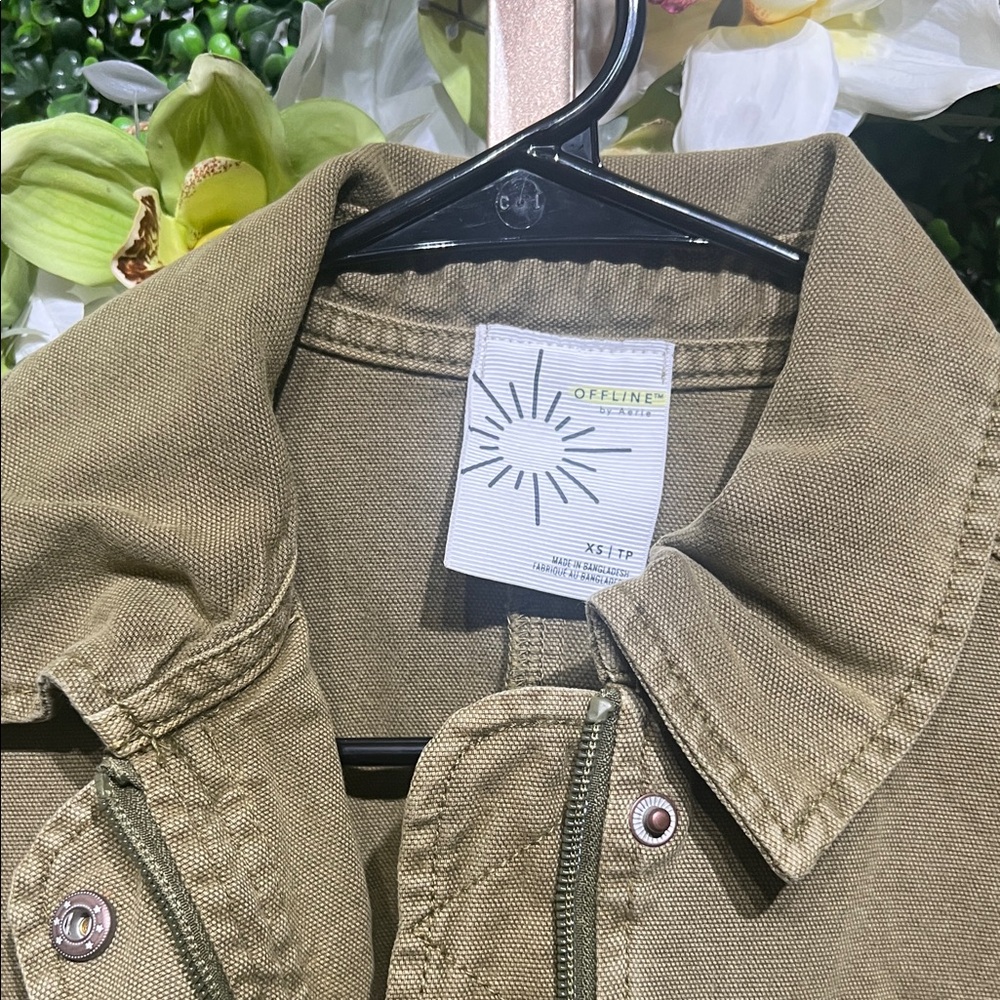 Aerie OFFLINE Sleeveless Utility Military Cargo Snaps Jacket Vest Olive size XS - Picture 2 of 10